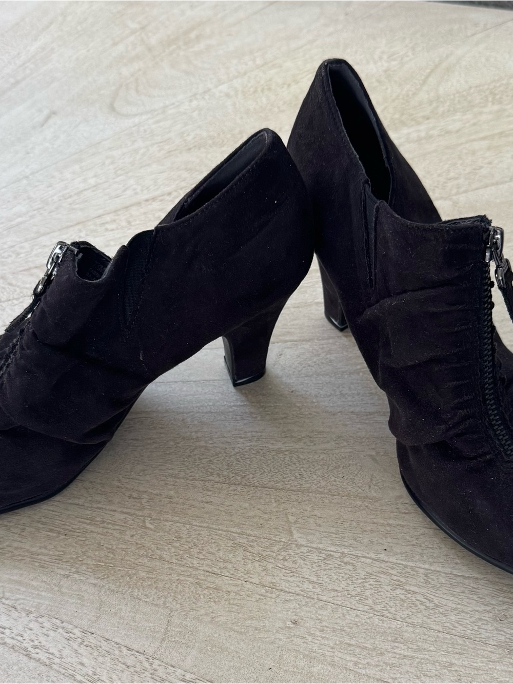 AEROSOLES Black Suede Zip Heeled Ankle Booties
